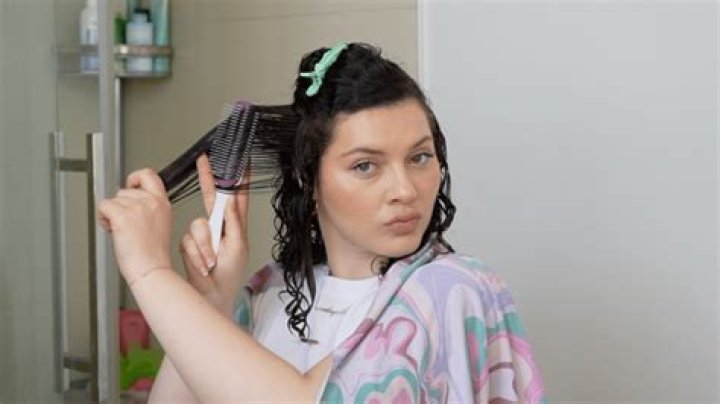 Who is manes by mell?