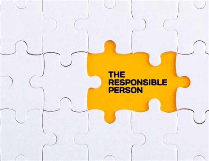 Who is responsible for slating?