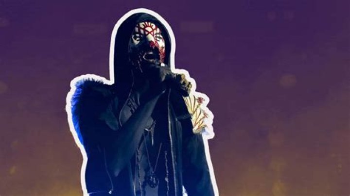 Who is the lead singer of sanctus real?