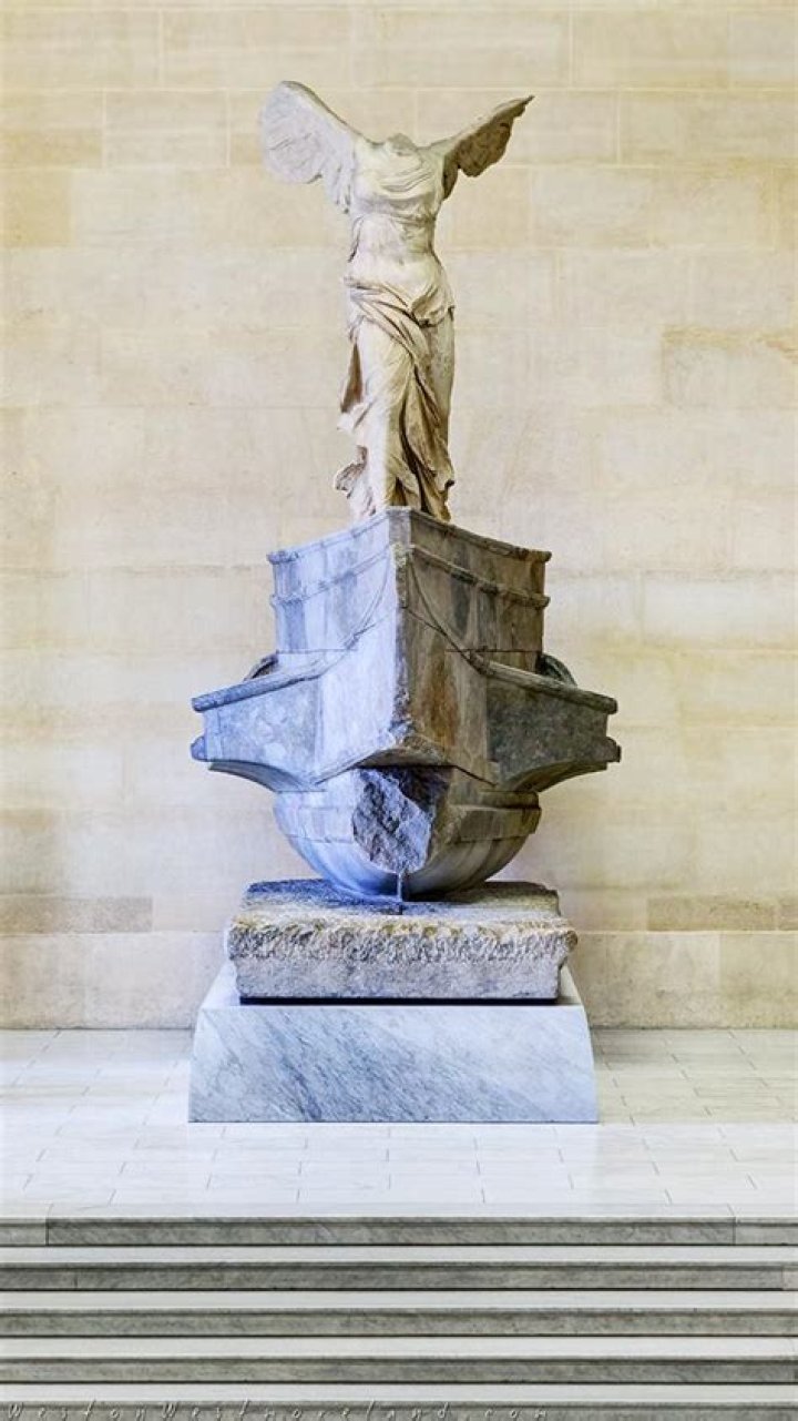 Who made the winged victory of samothrace?