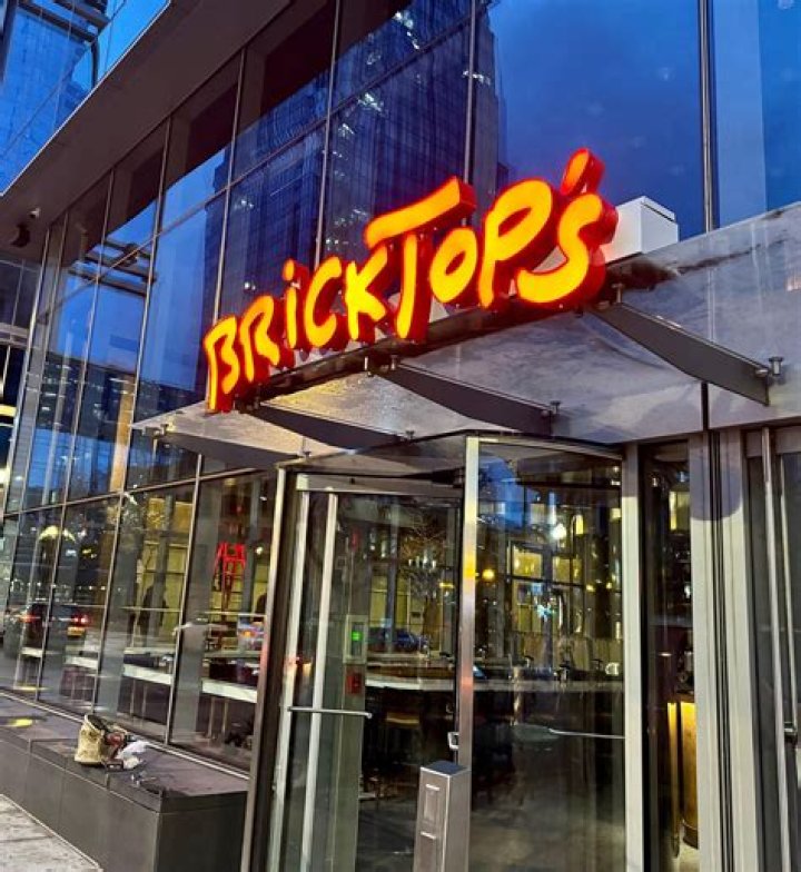 Who owns bricktop's restaurant?
