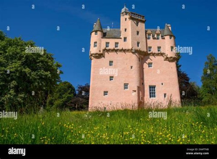 Who owns craigievar castle?