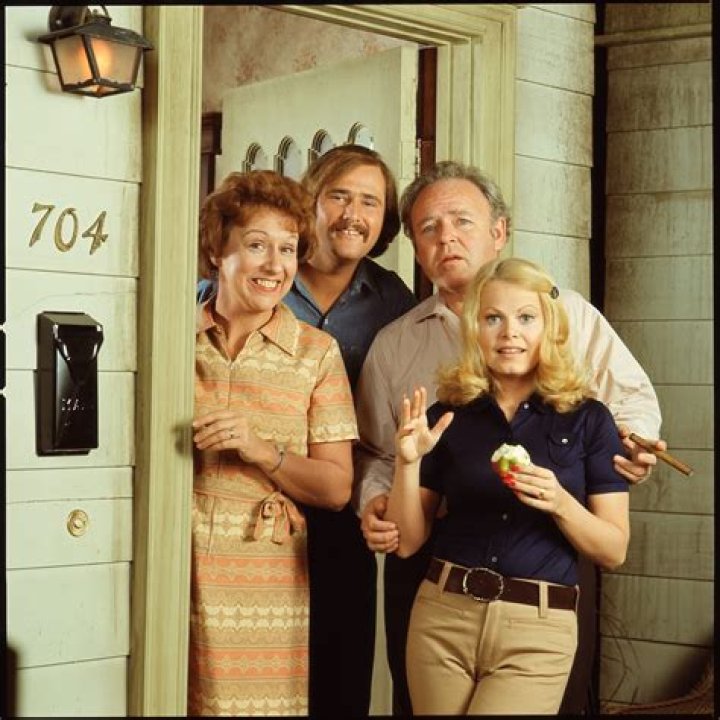 Who played archie bunkers wife?