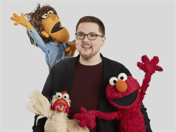 Whos elmo's voice actor?