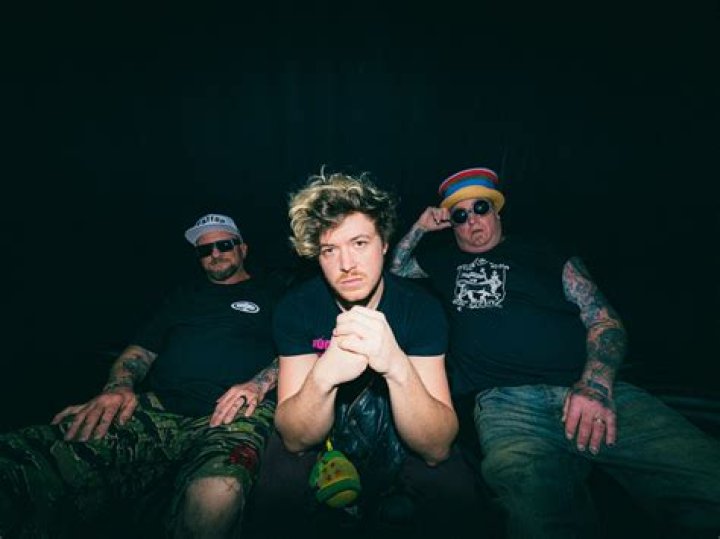 Whos in the band girlfriends?