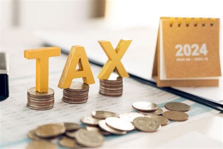 Whos responsible for paying vehicle tax?