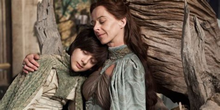 Why does lysa arryn breastfeeding?
