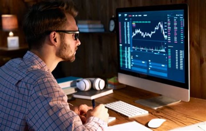 Why is mercadolibre stock down?