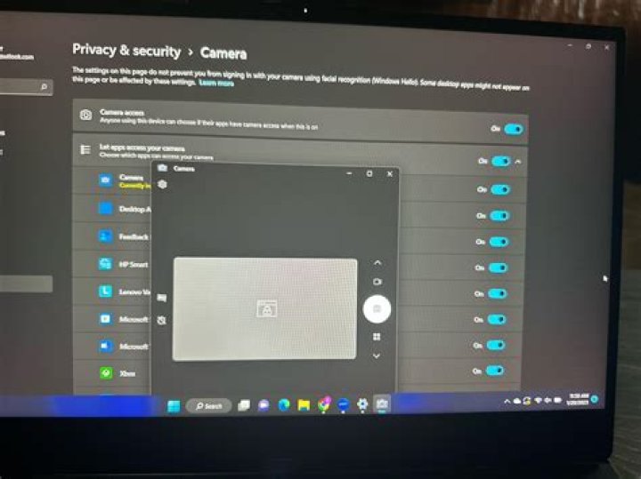 Why is my zoom background pixelated?