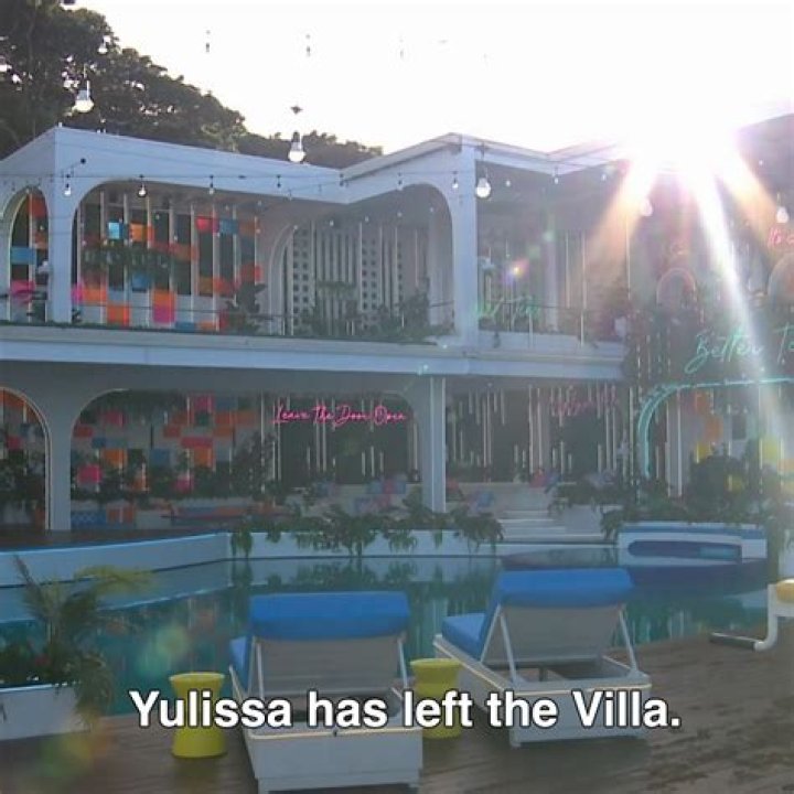 Why leslie left the villa?