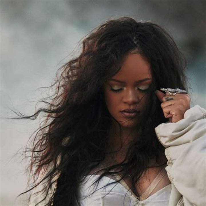 Why rihanna is a good role model?