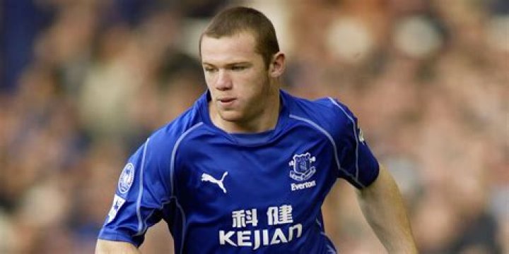 Why rooney left everton?