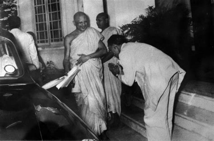 Why was swrd bandaranaike killed?