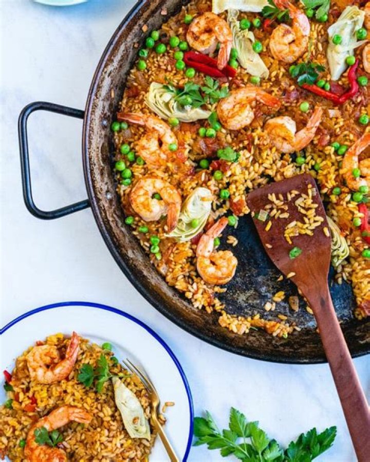 Will a wok work for paella?