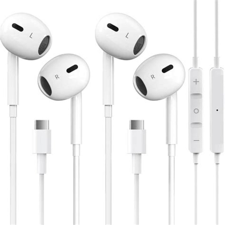 Will apple earphones work on ps4?
