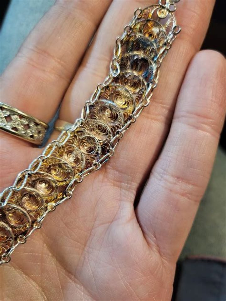 Will bronze jewelry tarnish?