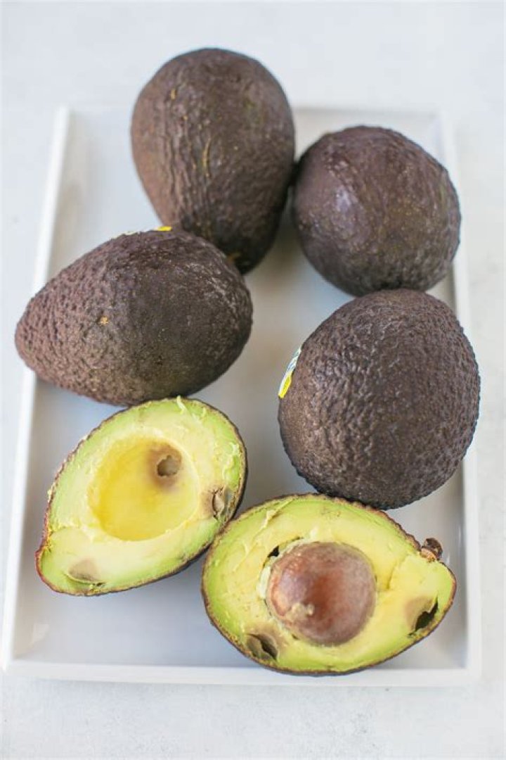 Will half an avocado ripen?